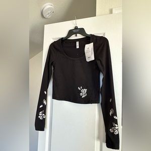 Athleta  NWT. XS. Black Shanti eyelet  top